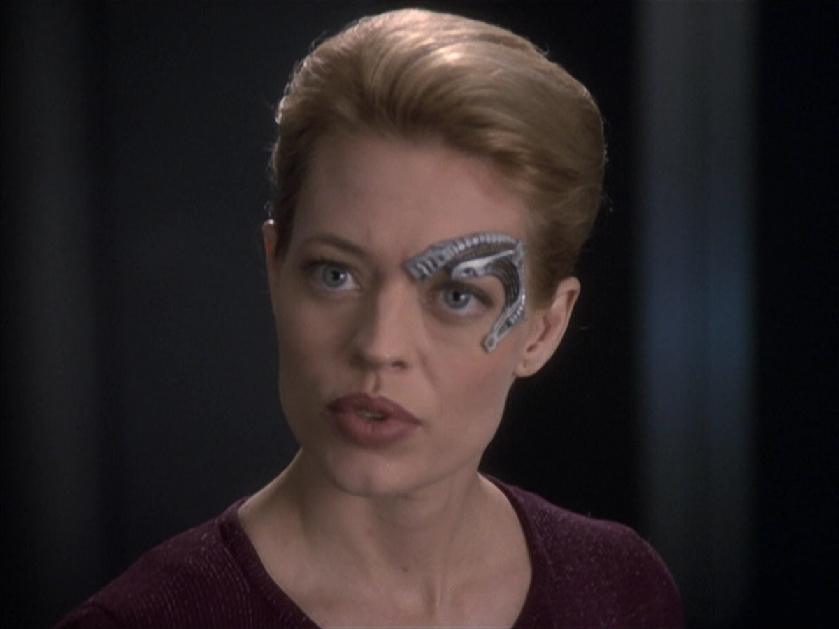 extant_StarTrek_VOY_6x19-ChildsPlay_00401.jpg