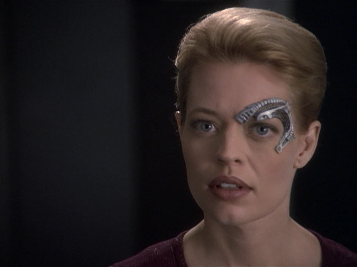 extant_StarTrek_VOY_6x19-ChildsPlay_00403.jpg