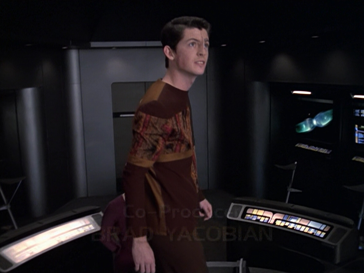 extant_StarTrek_VOY_6x19-ChildsPlay_00414.jpg