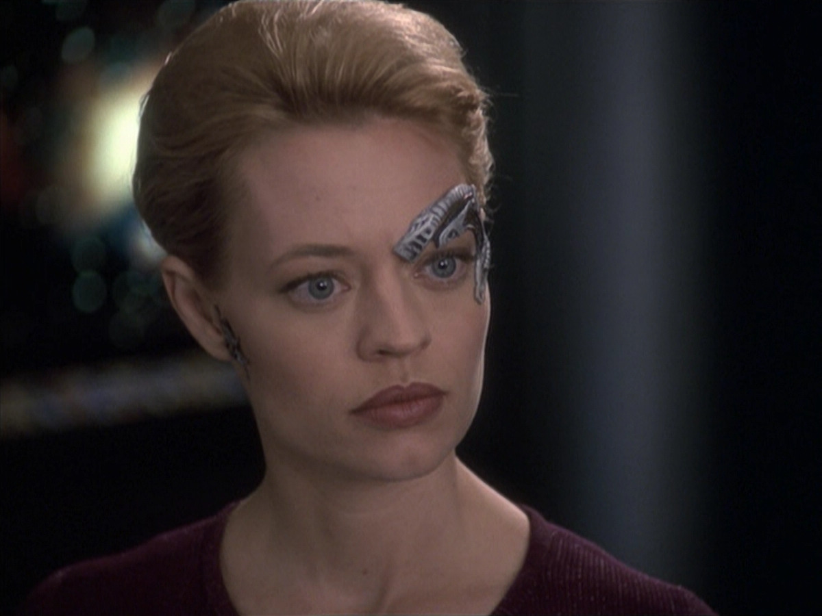 extant_StarTrek_VOY_6x19-ChildsPlay_00451.jpg