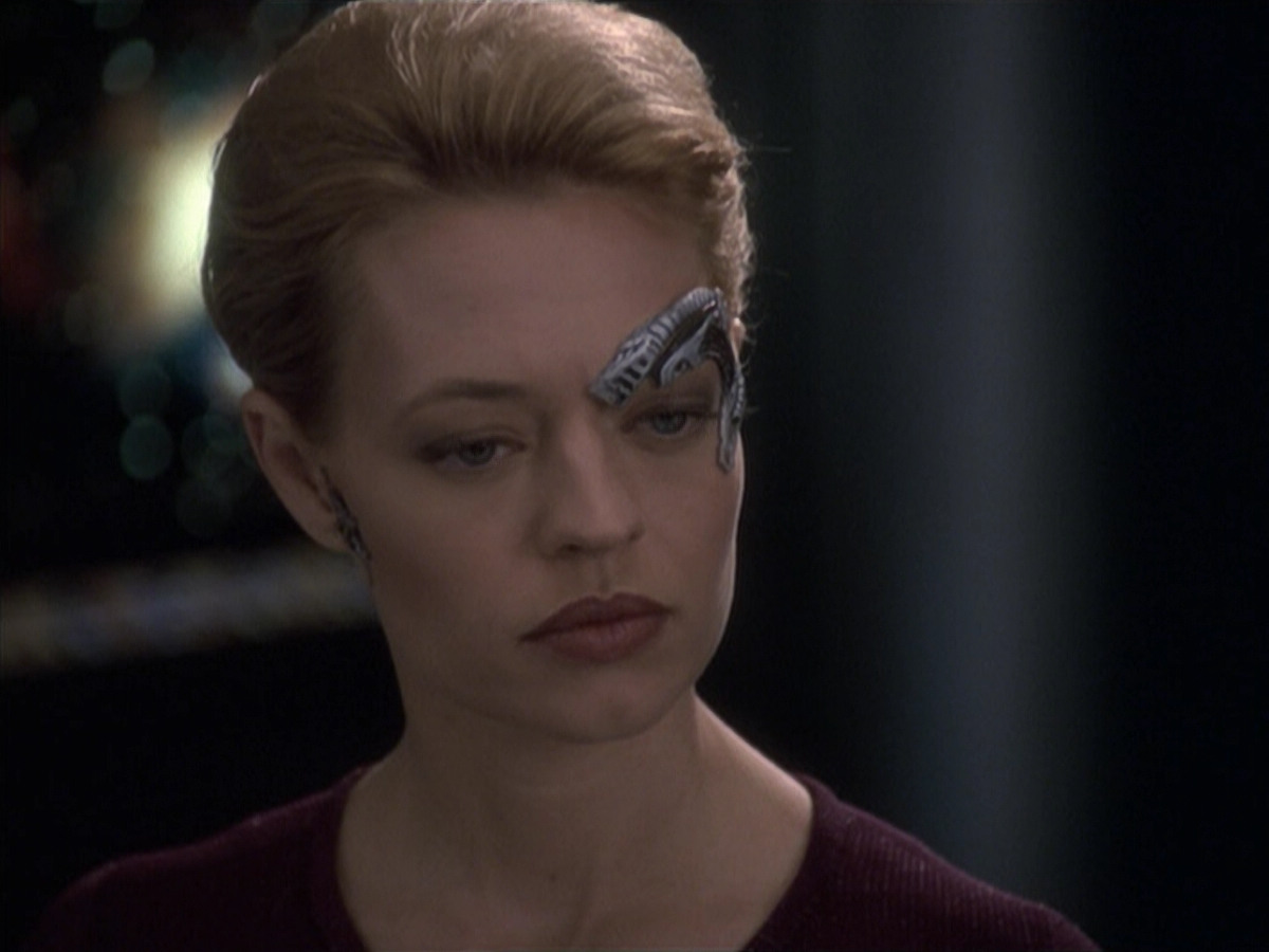 extant_StarTrek_VOY_6x19-ChildsPlay_00454.jpg