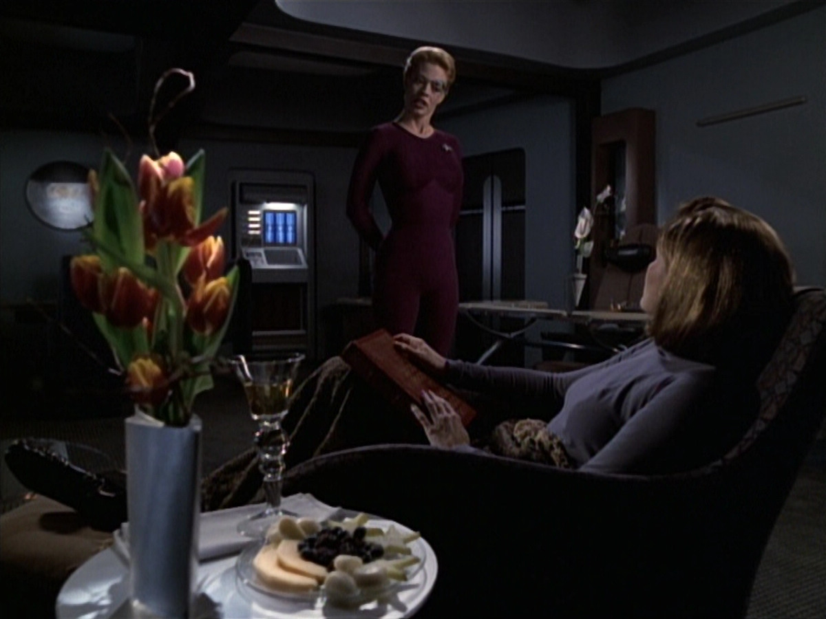 extant_StarTrek_VOY_6x19-ChildsPlay_00486.jpg