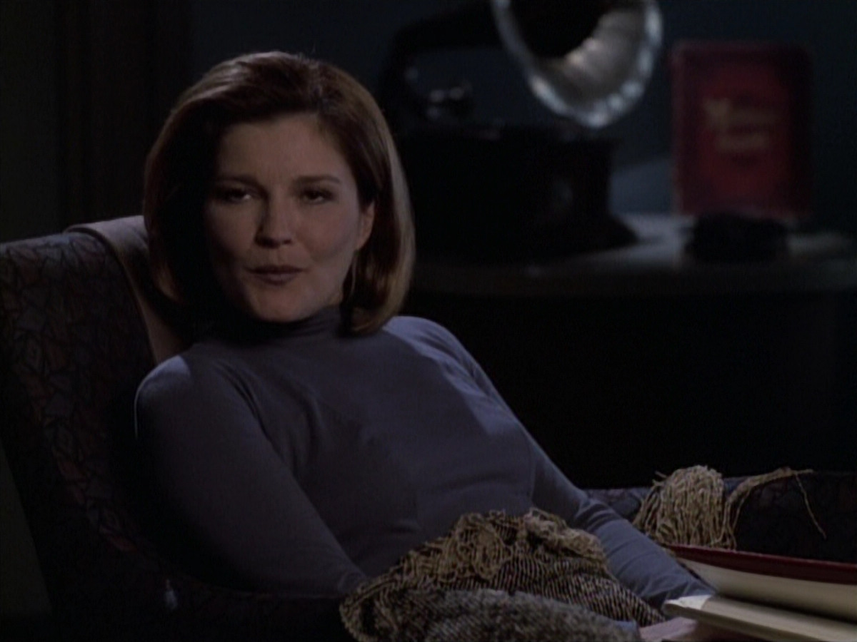 extant_StarTrek_VOY_6x19-ChildsPlay_00488.jpg