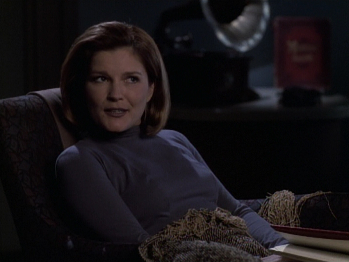 extant_StarTrek_VOY_6x19-ChildsPlay_00491.jpg