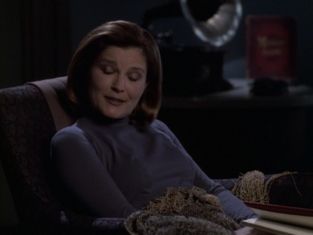 extant_StarTrek_VOY_6x19-ChildsPlay_00493.jpg