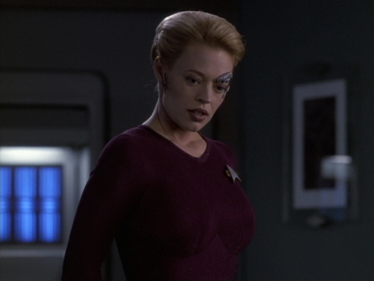 extant_StarTrek_VOY_6x19-ChildsPlay_00509.jpg