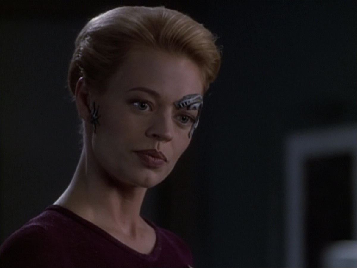 extant_StarTrek_VOY_6x19-ChildsPlay_00516.jpg