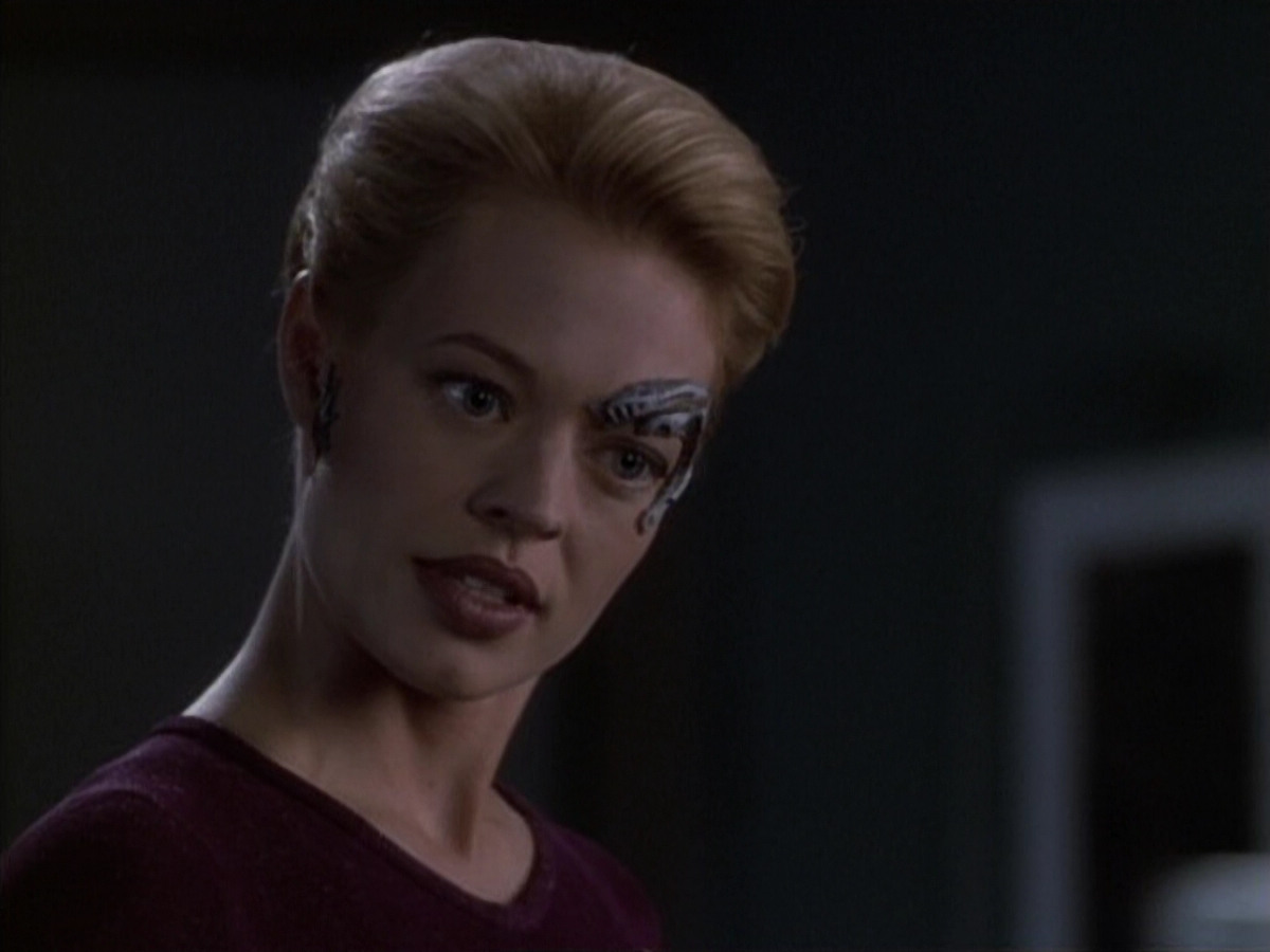 extant_StarTrek_VOY_6x19-ChildsPlay_00522.jpg