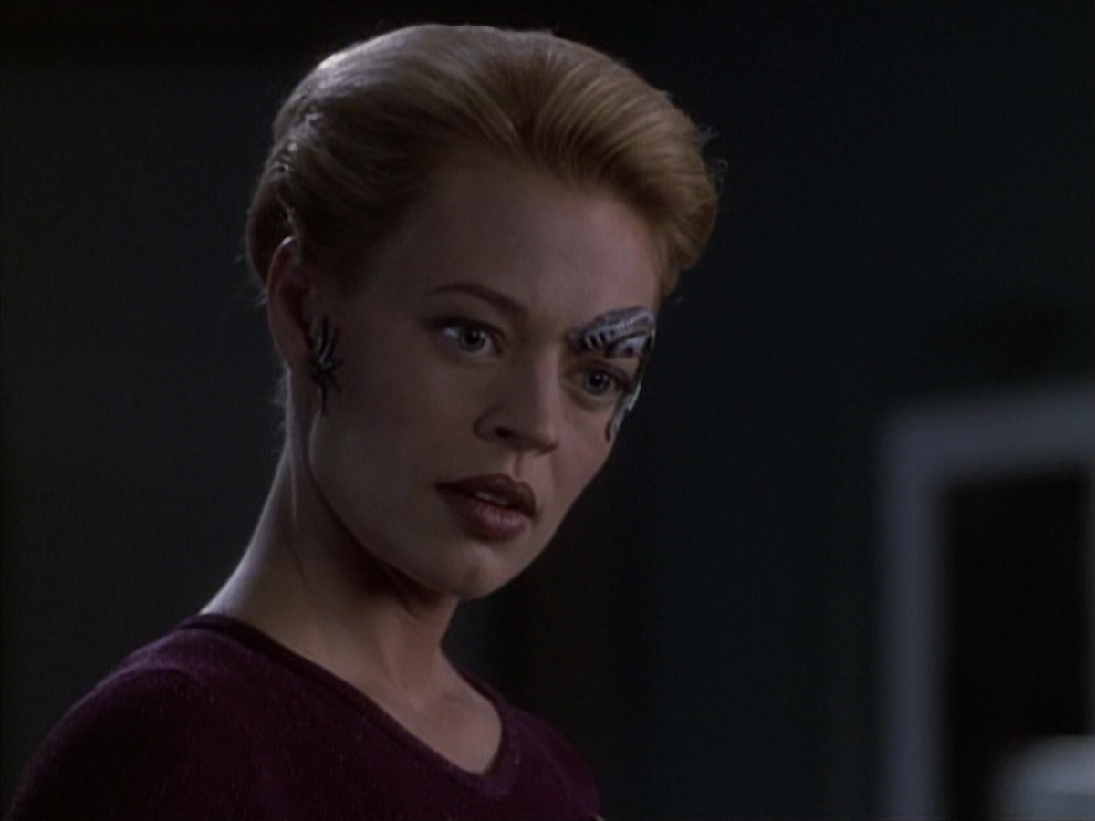 extant_StarTrek_VOY_6x19-ChildsPlay_00537.jpg