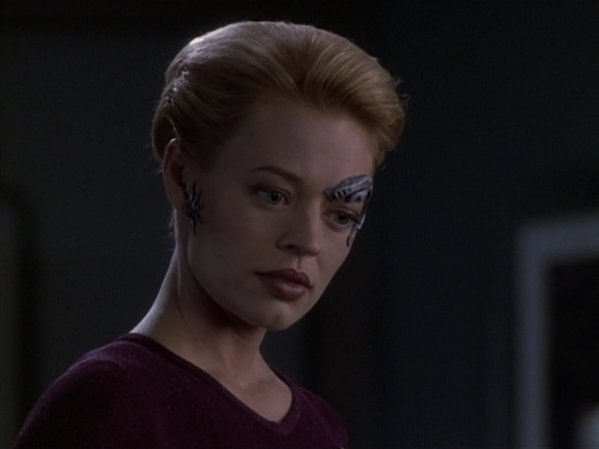 extant_StarTrek_VOY_6x19-ChildsPlay_00564.jpg