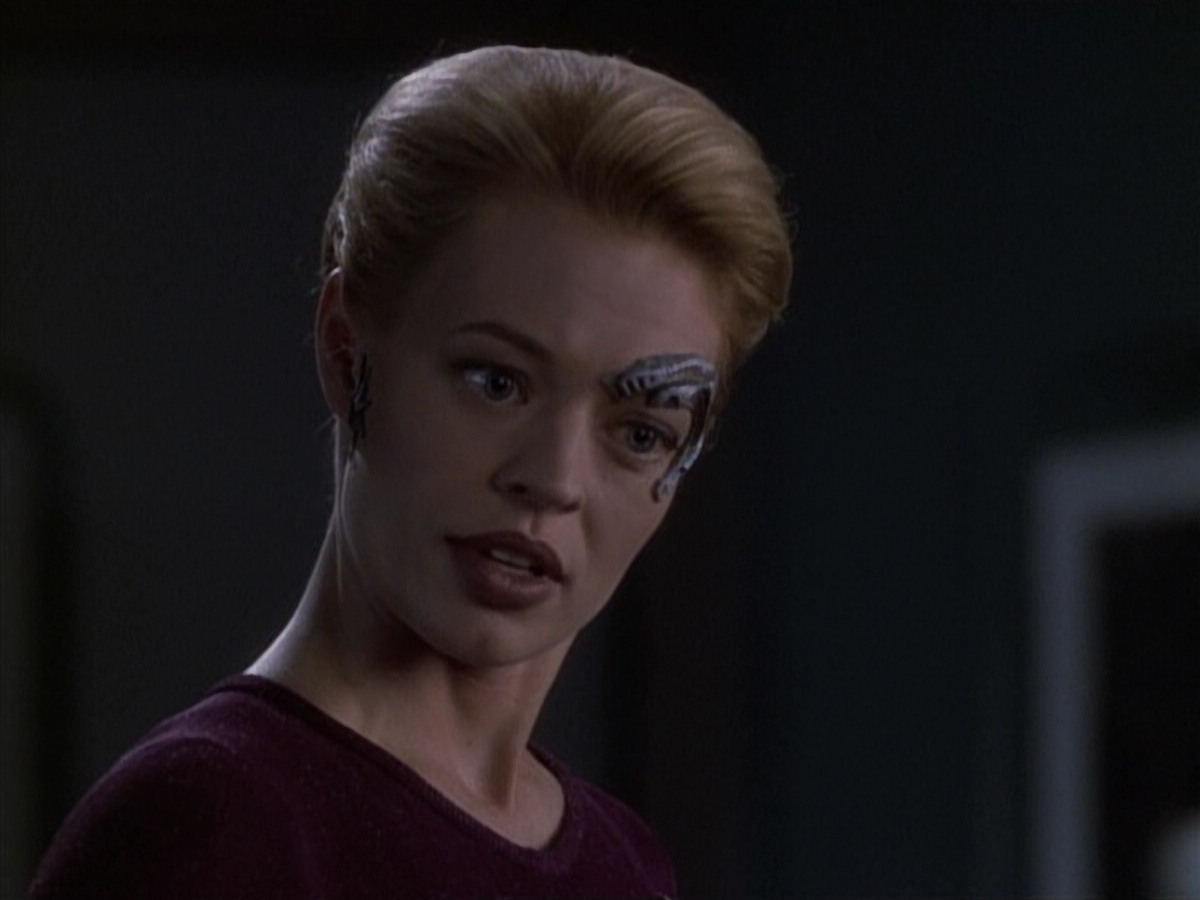 extant_StarTrek_VOY_6x19-ChildsPlay_00567.jpg