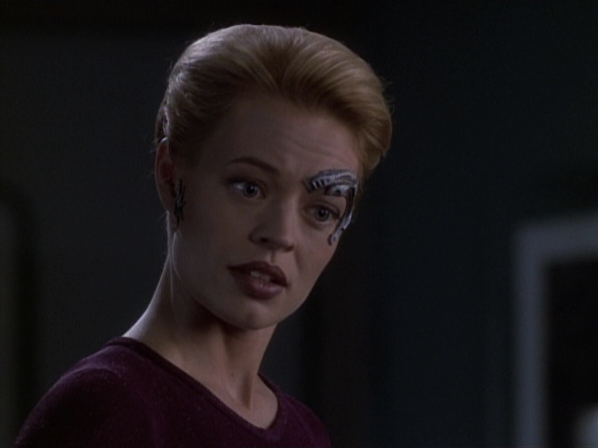 extant_StarTrek_VOY_6x19-ChildsPlay_00571.jpg