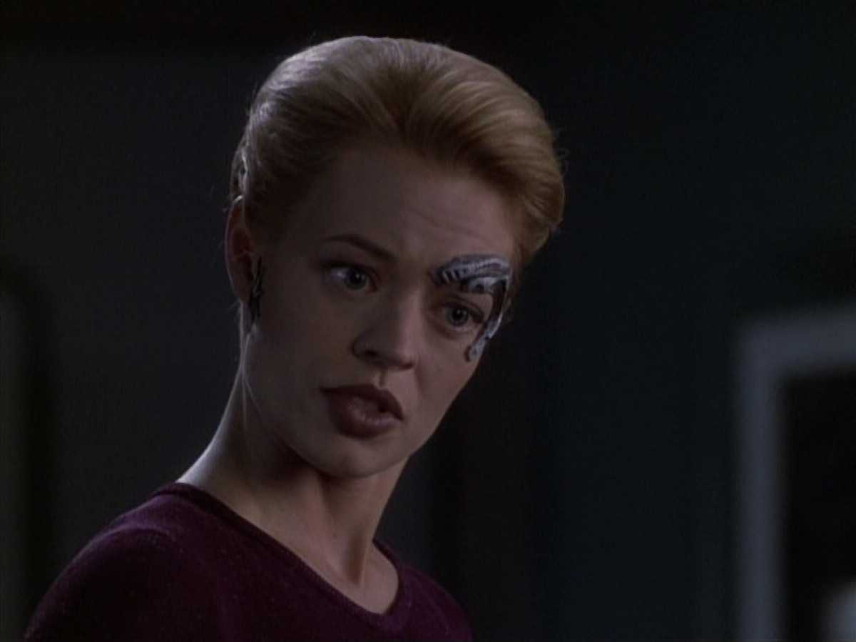 extant_StarTrek_VOY_6x19-ChildsPlay_00572.jpg