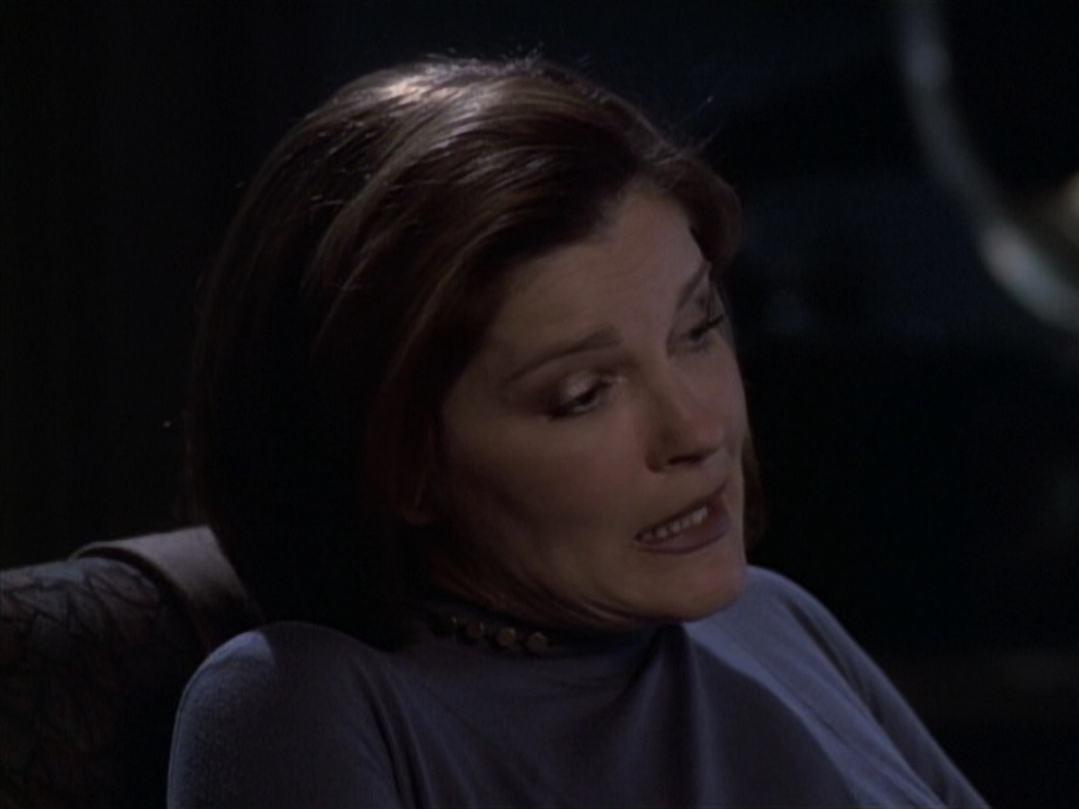 extant_StarTrek_VOY_6x19-ChildsPlay_00576.jpg