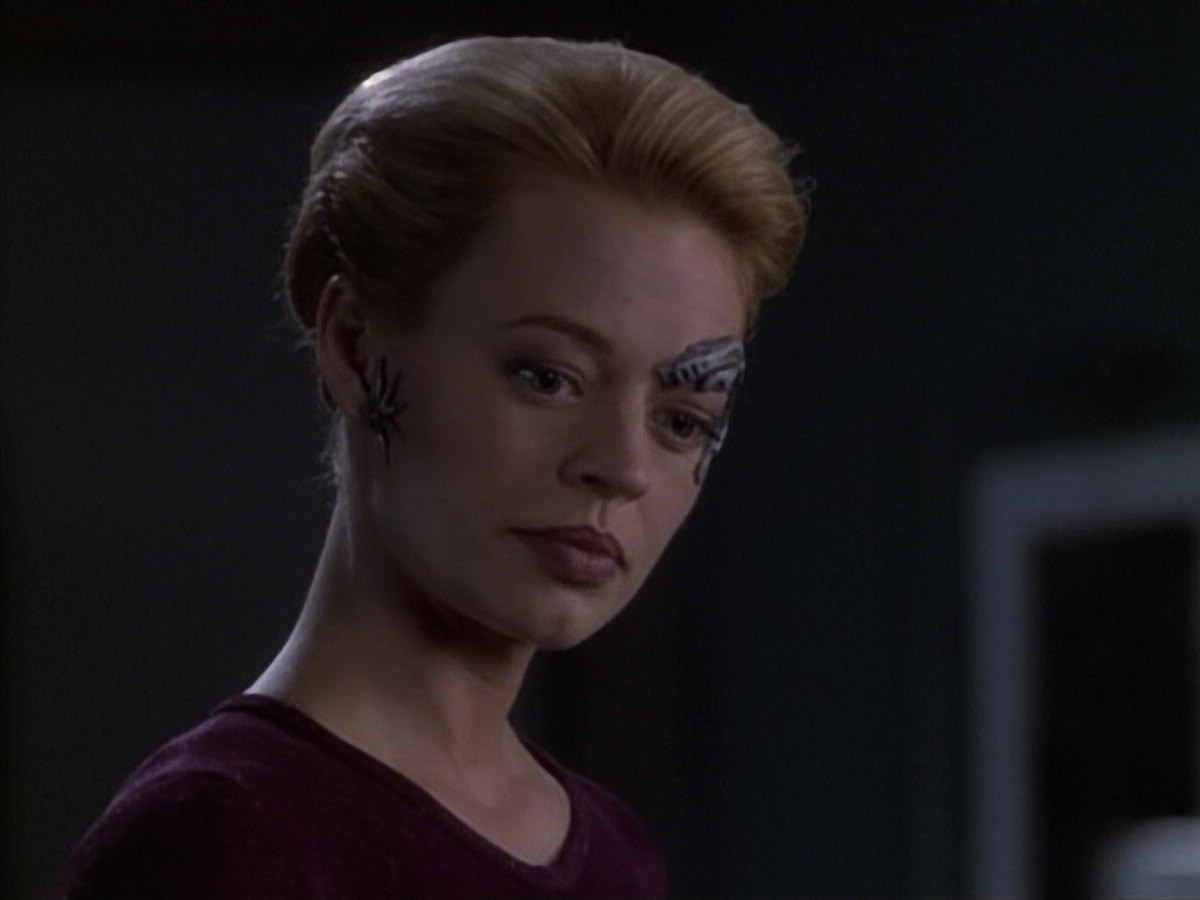 extant_StarTrek_VOY_6x19-ChildsPlay_00583.jpg
