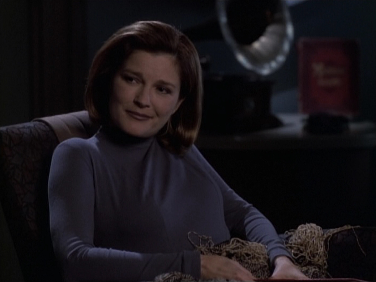 extant_StarTrek_VOY_6x19-ChildsPlay_00588.jpg