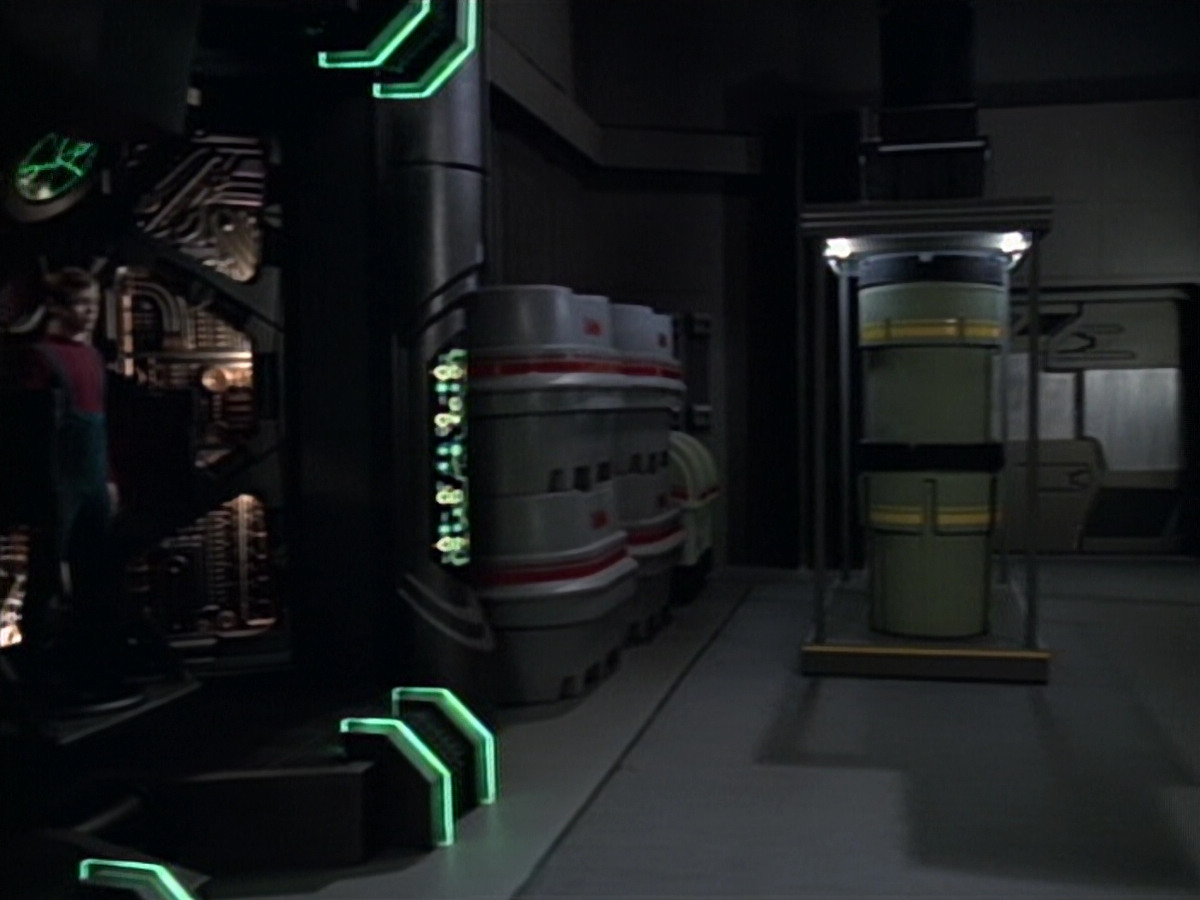 extant_StarTrek_VOY_6x19-ChildsPlay_00612.jpg