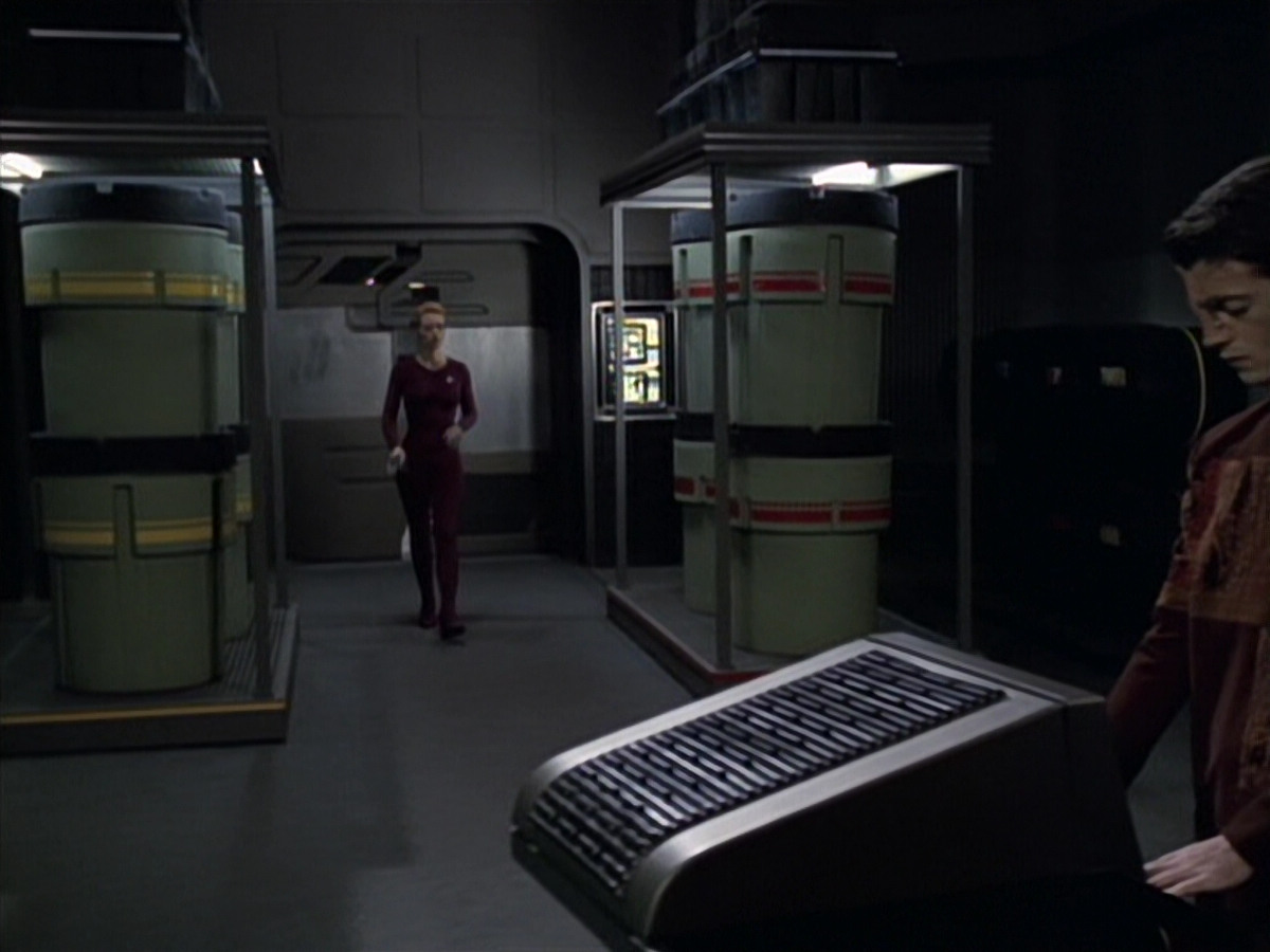 extant_StarTrek_VOY_6x19-ChildsPlay_00618.jpg