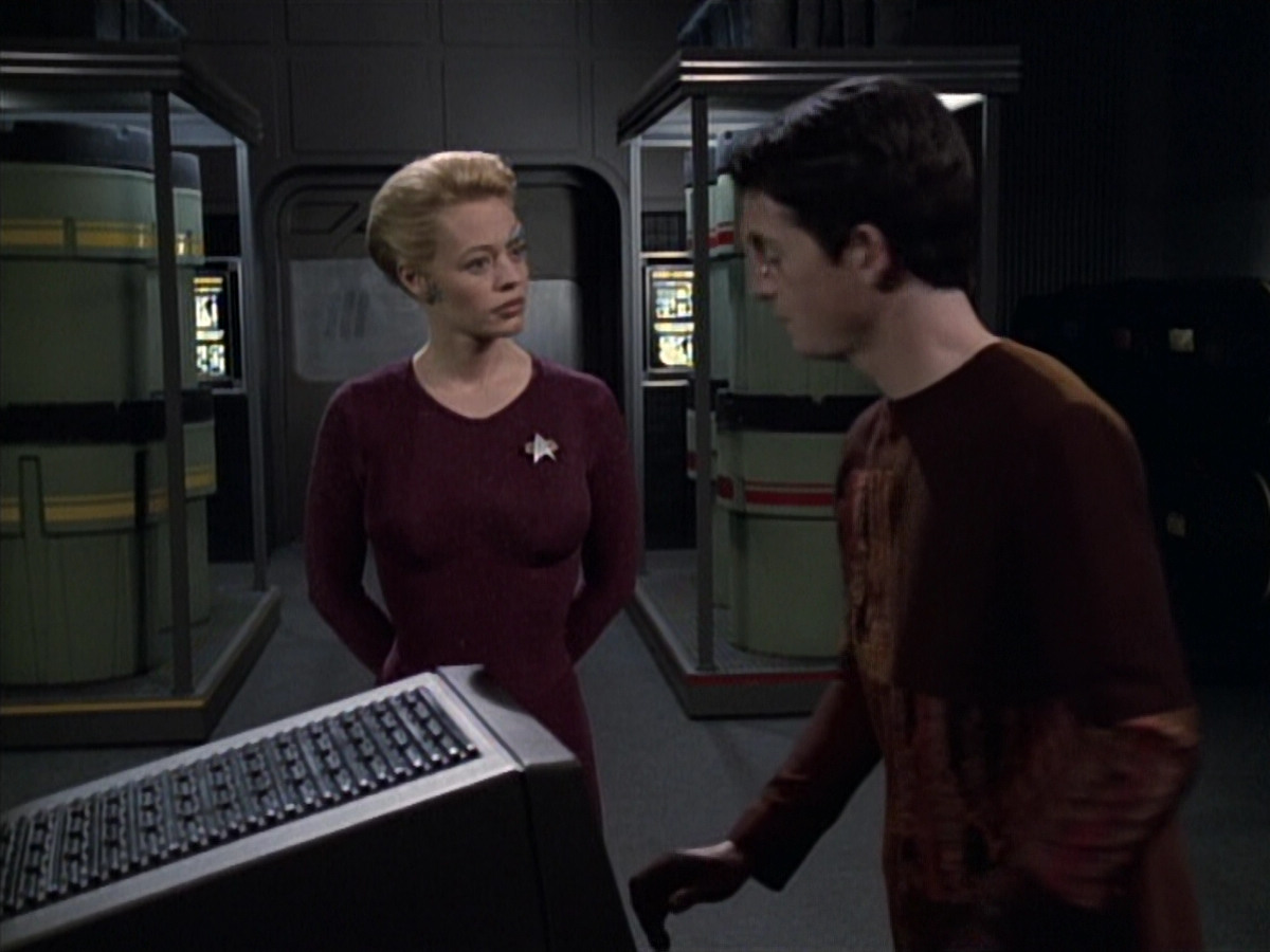 extant_StarTrek_VOY_6x19-ChildsPlay_00639.jpg