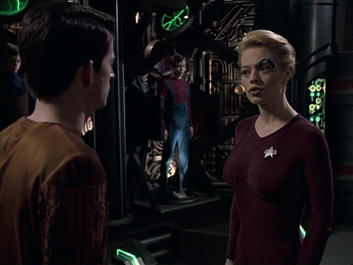 extant_StarTrek_VOY_6x19-ChildsPlay_00654.jpg