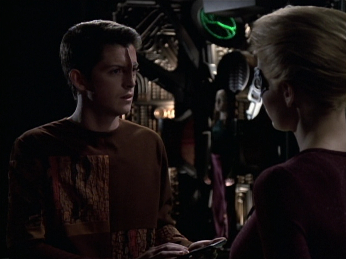 extant_StarTrek_VOY_6x19-ChildsPlay_00757.jpg