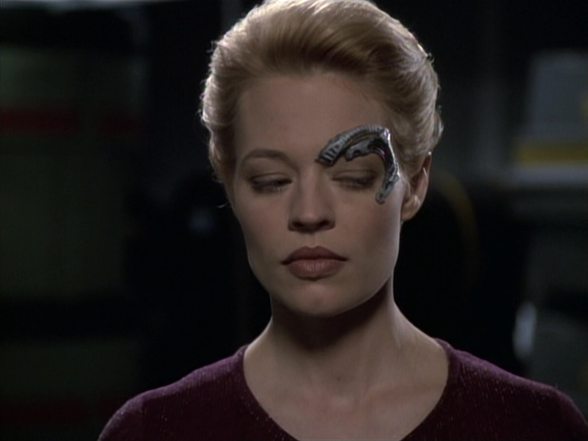 extant_StarTrek_VOY_6x19-ChildsPlay_00780.jpg
