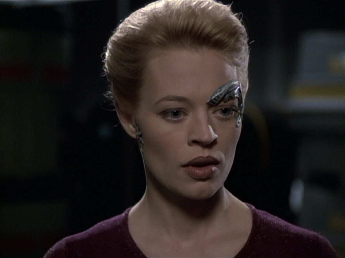 extant_StarTrek_VOY_6x19-ChildsPlay_00781.jpg