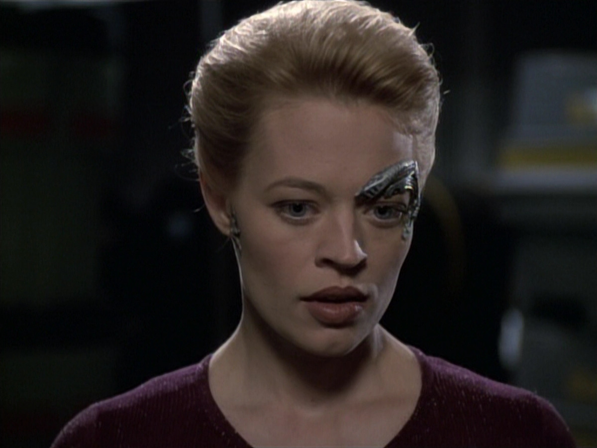 extant_StarTrek_VOY_6x19-ChildsPlay_00782.jpg
