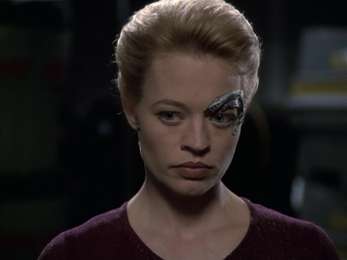 extant_StarTrek_VOY_6x19-ChildsPlay_00785.jpg