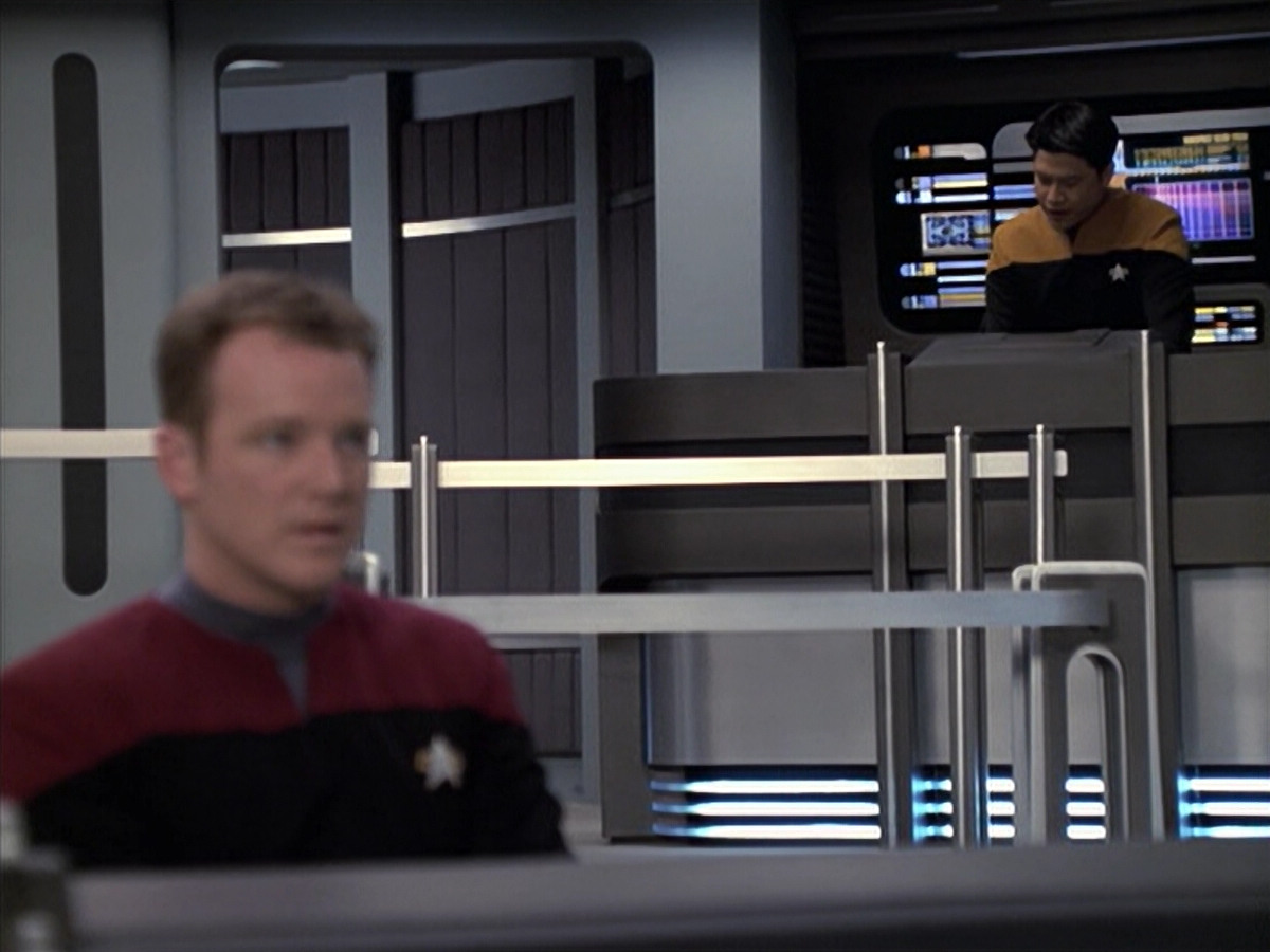 extant_StarTrek_VOY_6x19-ChildsPlay_00794.jpg