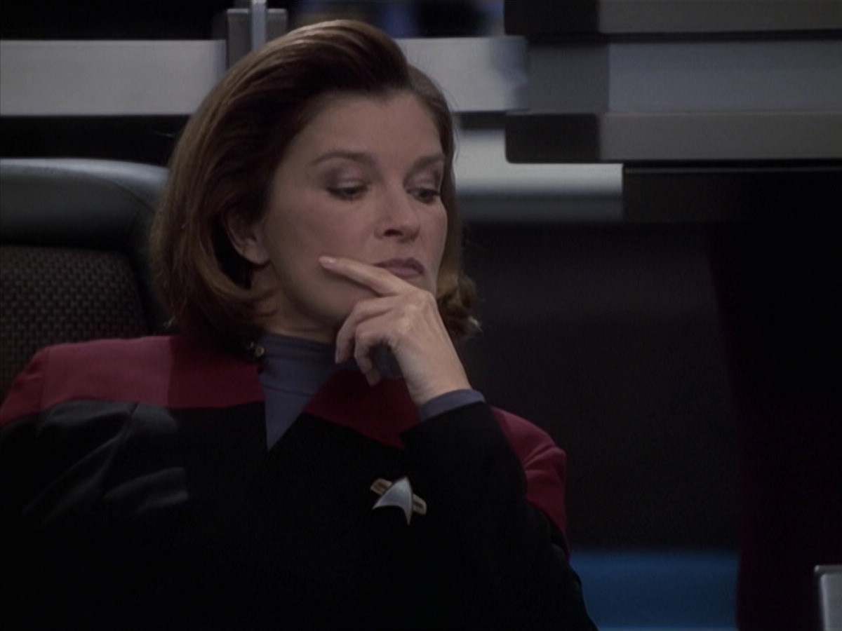 extant_StarTrek_VOY_6x19-ChildsPlay_00809.jpg