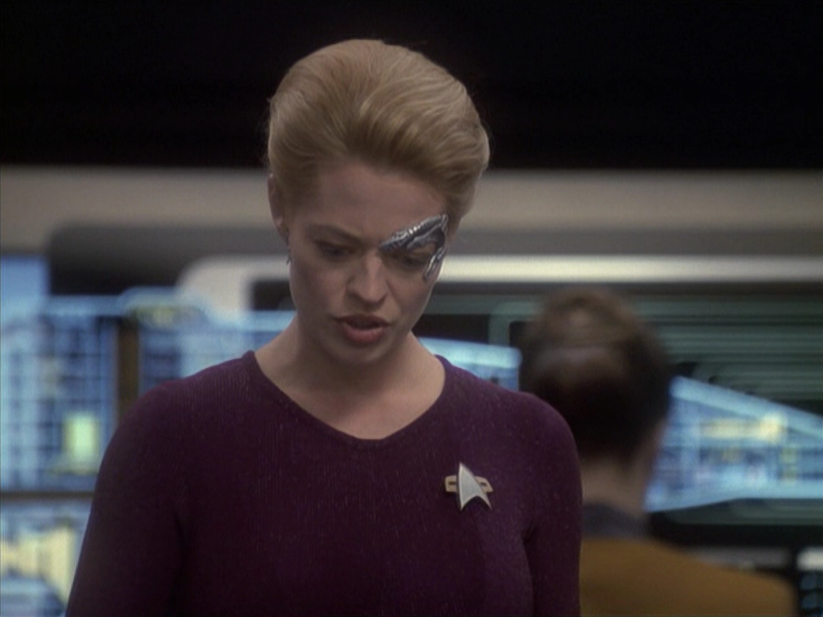 extant_StarTrek_VOY_6x19-ChildsPlay_00813.jpg