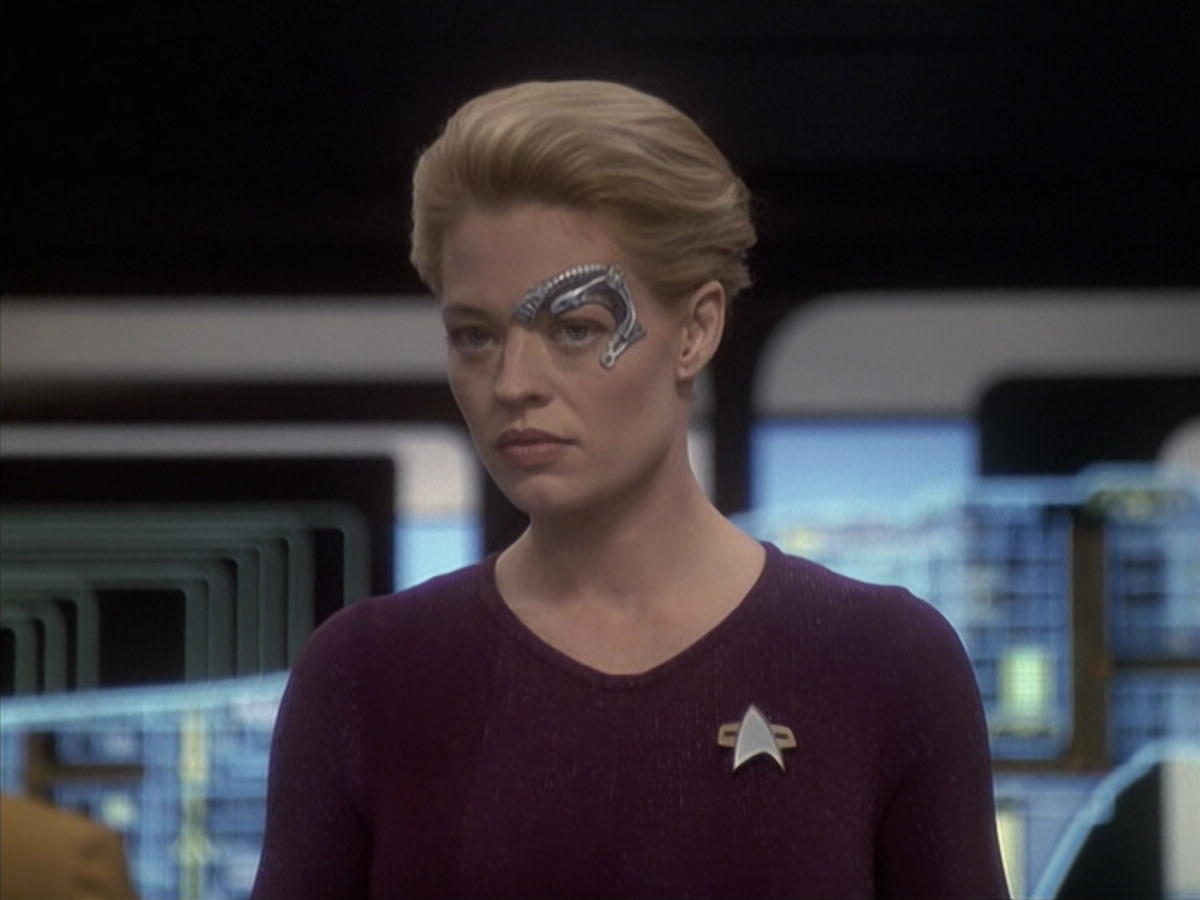 extant_StarTrek_VOY_6x19-ChildsPlay_00833.jpg