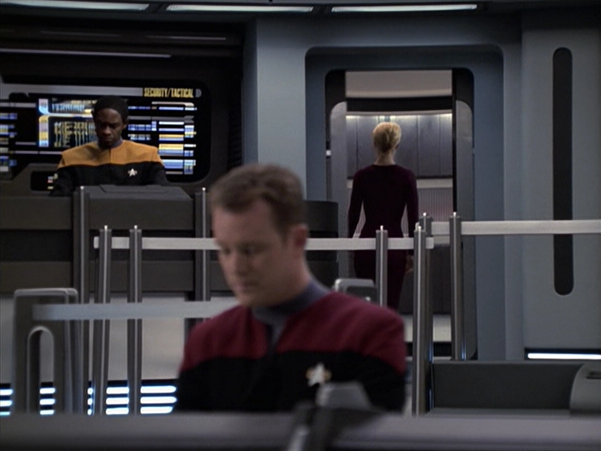 extant_StarTrek_VOY_6x19-ChildsPlay_00841.jpg