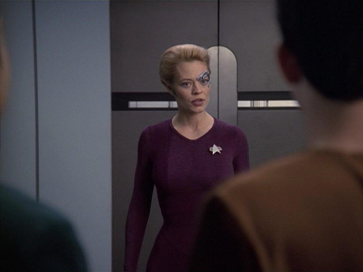 extant_StarTrek_VOY_6x19-ChildsPlay_00953.jpg