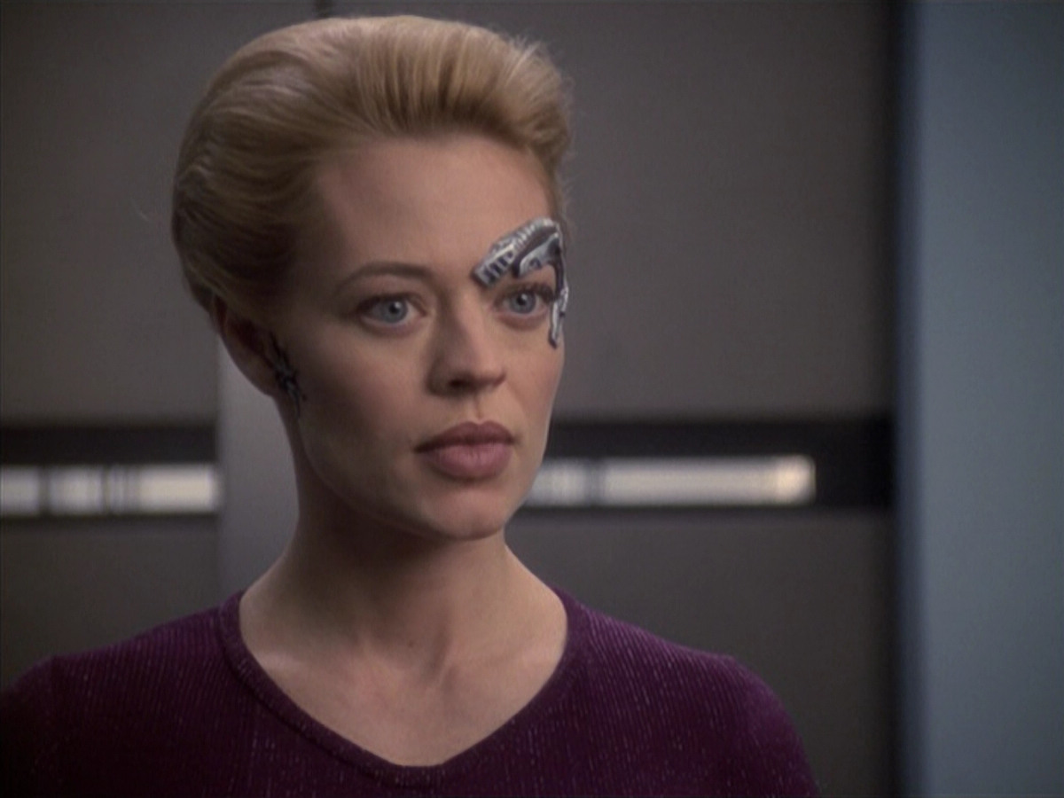 extant_StarTrek_VOY_6x19-ChildsPlay_00962.jpg