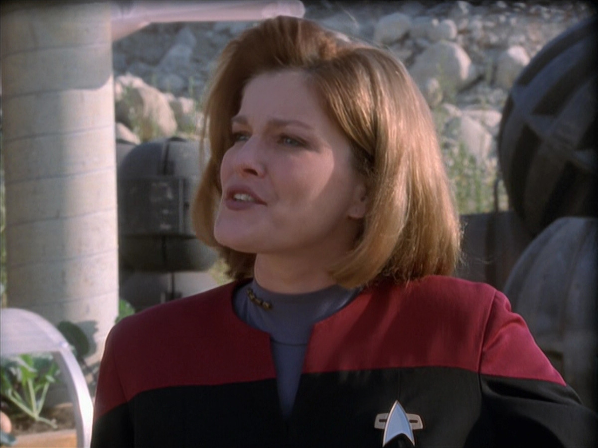 extant_StarTrek_VOY_6x19-ChildsPlay_01043.jpg