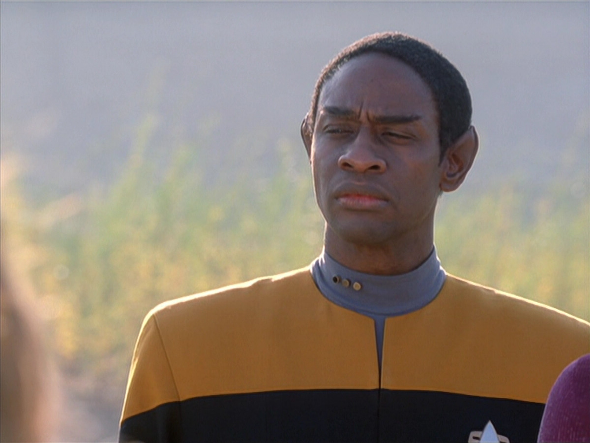 extant_StarTrek_VOY_6x19-ChildsPlay_01103.jpg