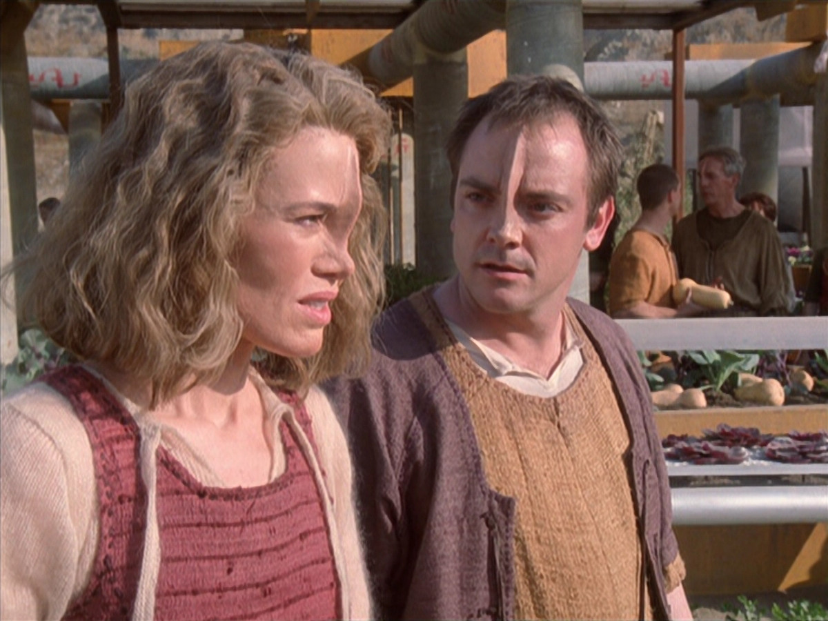 extant_StarTrek_VOY_6x19-ChildsPlay_01119.jpg