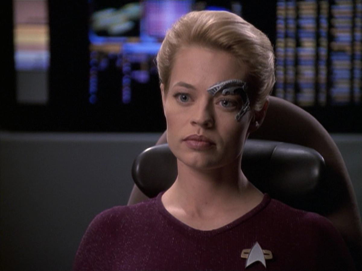 extant_StarTrek_VOY_6x19-ChildsPlay_01168.jpg