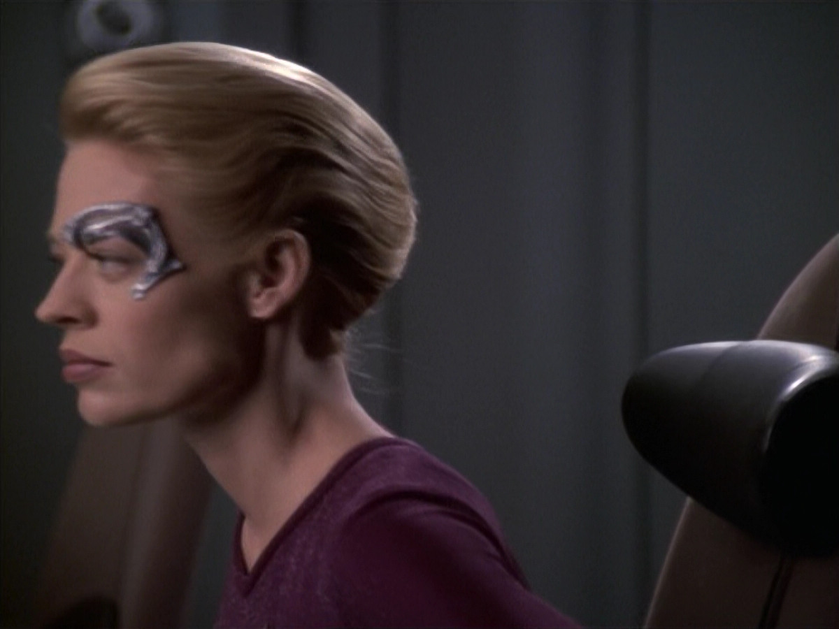 extant_StarTrek_VOY_6x19-ChildsPlay_01281.jpg