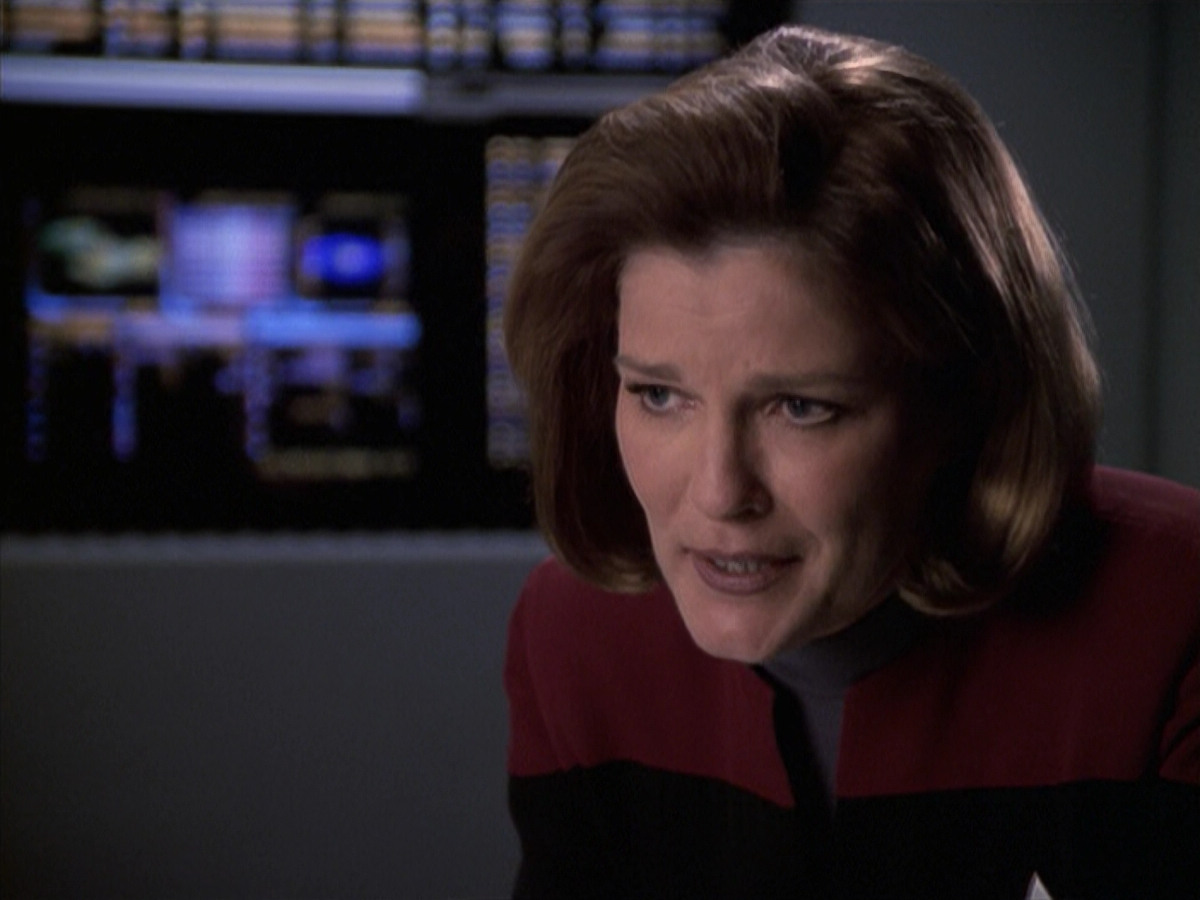 extant_StarTrek_VOY_6x19-ChildsPlay_01333.jpg