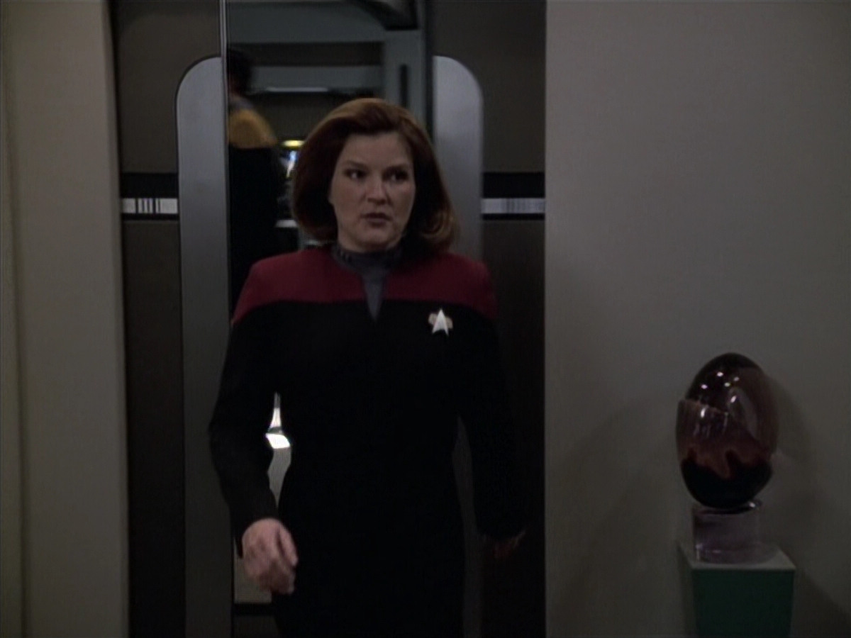extant_StarTrek_VOY_6x19-ChildsPlay_01348.jpg