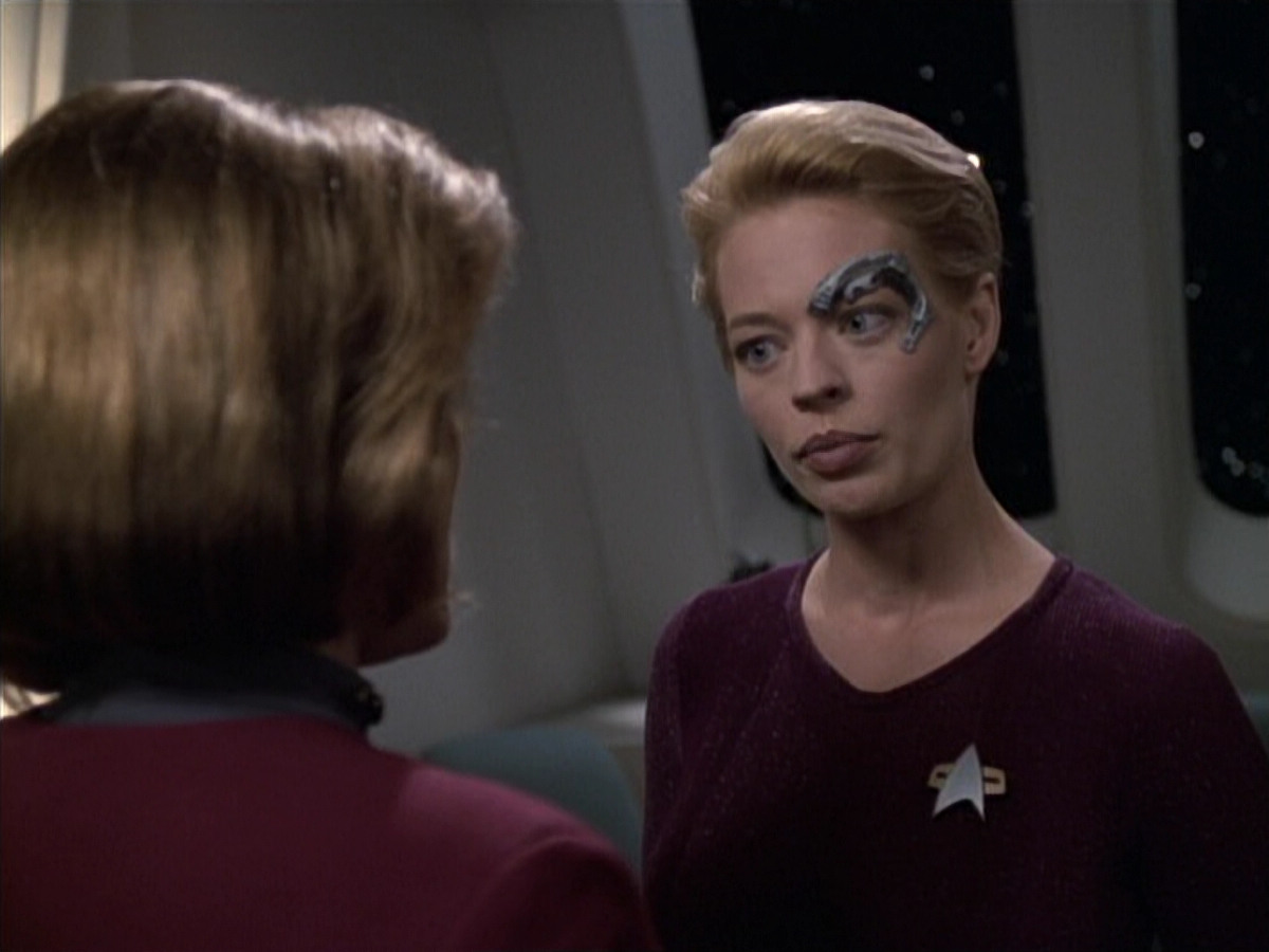 extant_StarTrek_VOY_6x19-ChildsPlay_01354.jpg