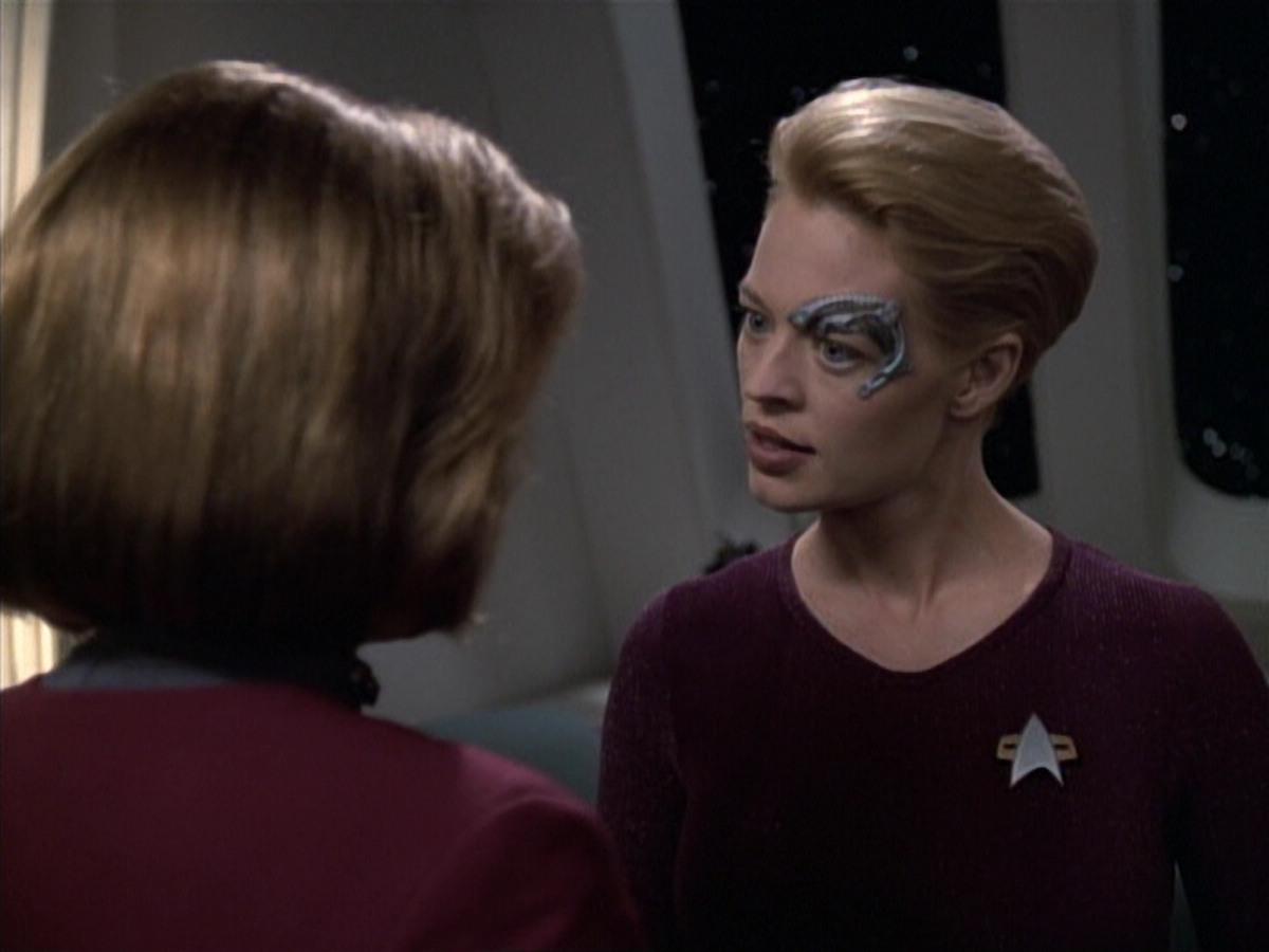 extant_StarTrek_VOY_6x19-ChildsPlay_01369.jpg