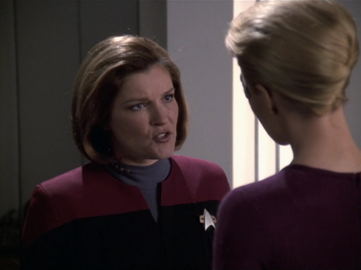 extant_StarTrek_VOY_6x19-ChildsPlay_01370.jpg