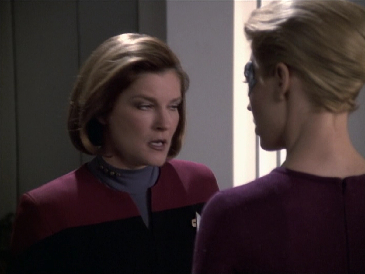 extant_StarTrek_VOY_6x19-ChildsPlay_01381.jpg