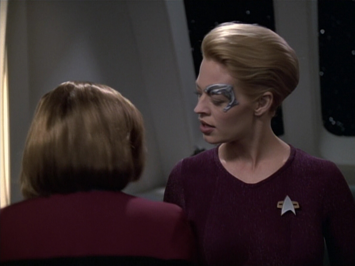 extant_StarTrek_VOY_6x19-ChildsPlay_01382.jpg