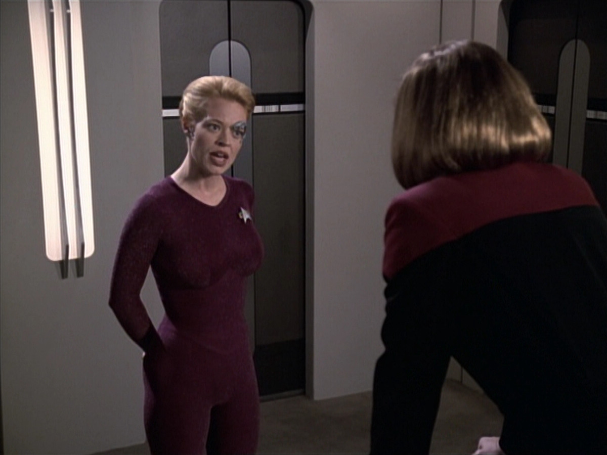 extant_StarTrek_VOY_6x19-ChildsPlay_01395.jpg