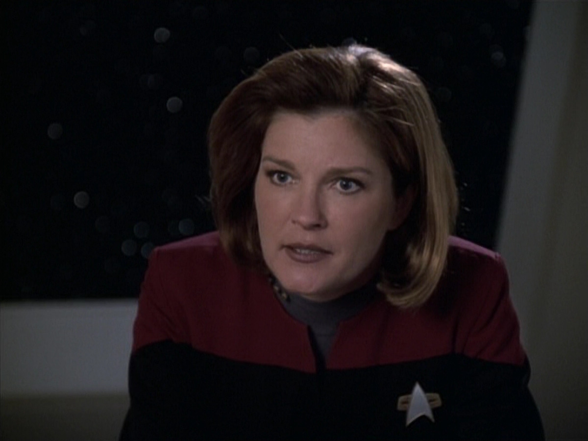 extant_StarTrek_VOY_6x19-ChildsPlay_01403.jpg